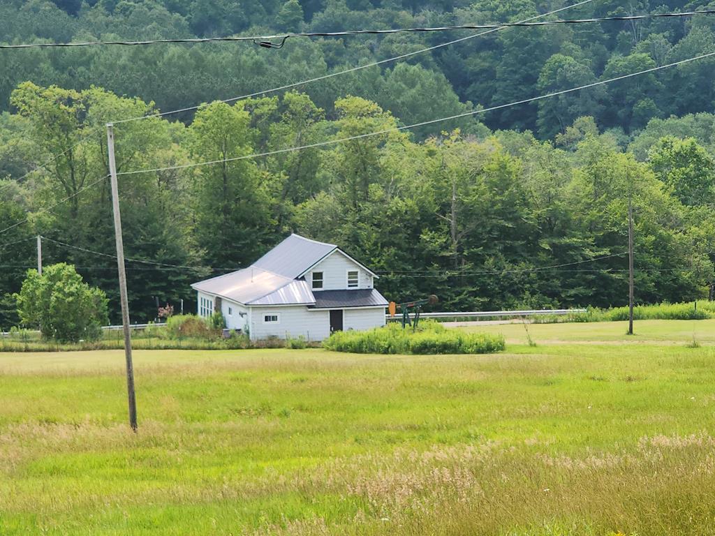 1639 Eleven Mile Rd