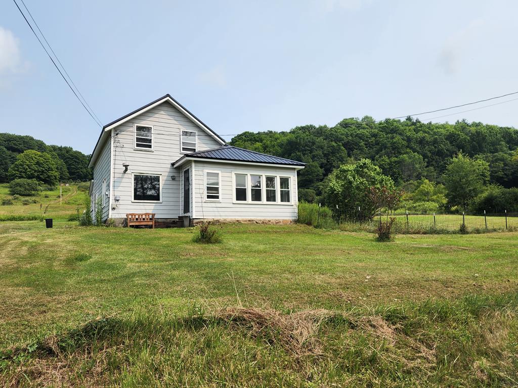 1639 Eleven Mile Rd
