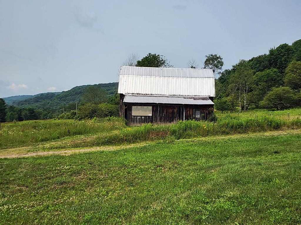 1639 Eleven Mile Rd