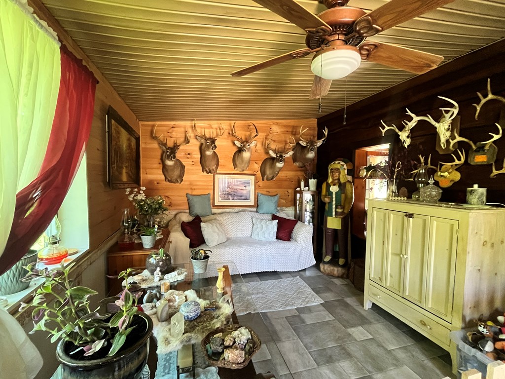 882 Alma Hill Road