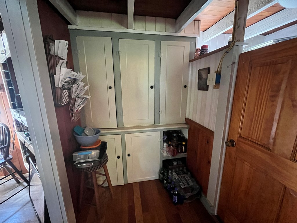 882 Alma Hill Road