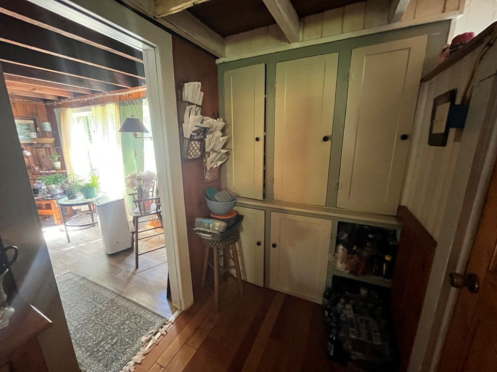 882 Alma Hill Road