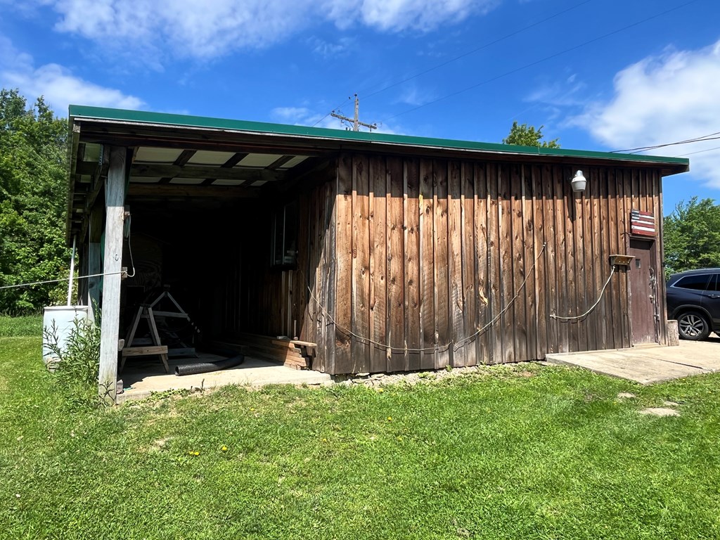 882 Alma Hill Road