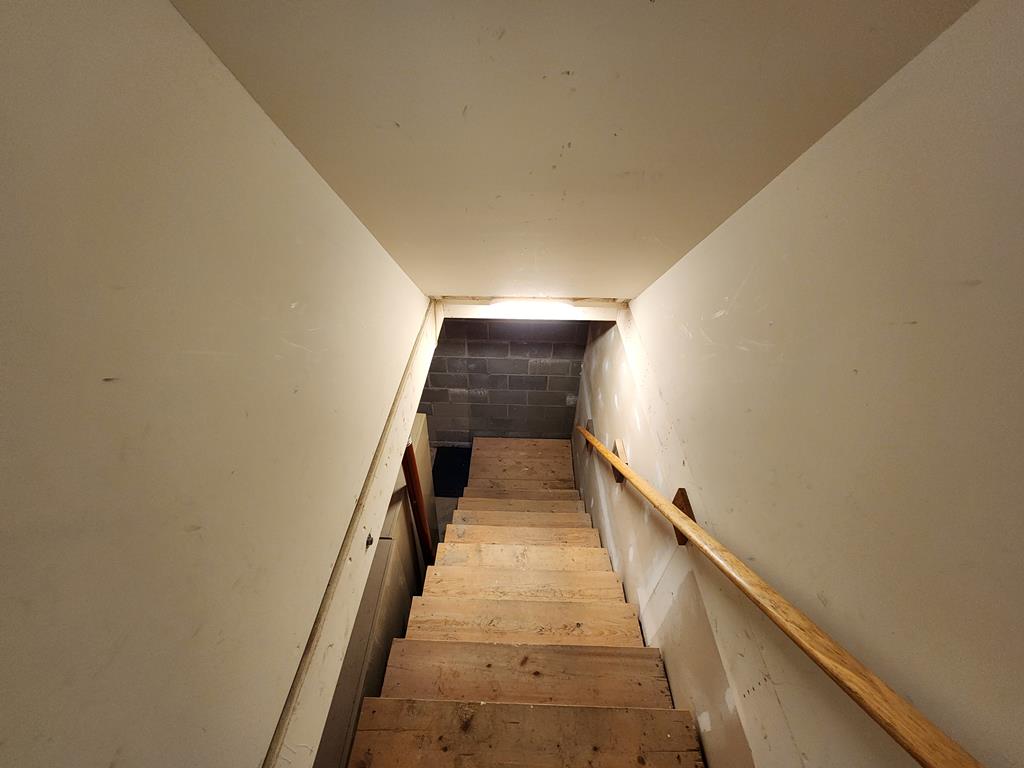 11 Eighth St