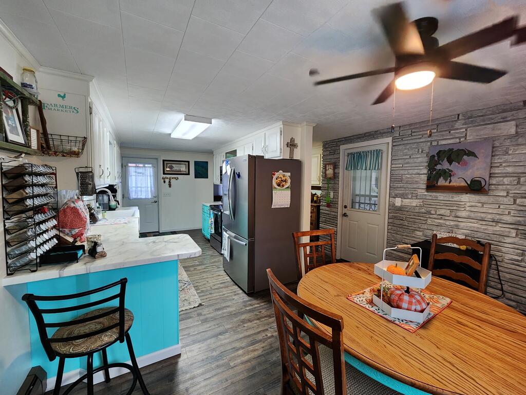 304 S West