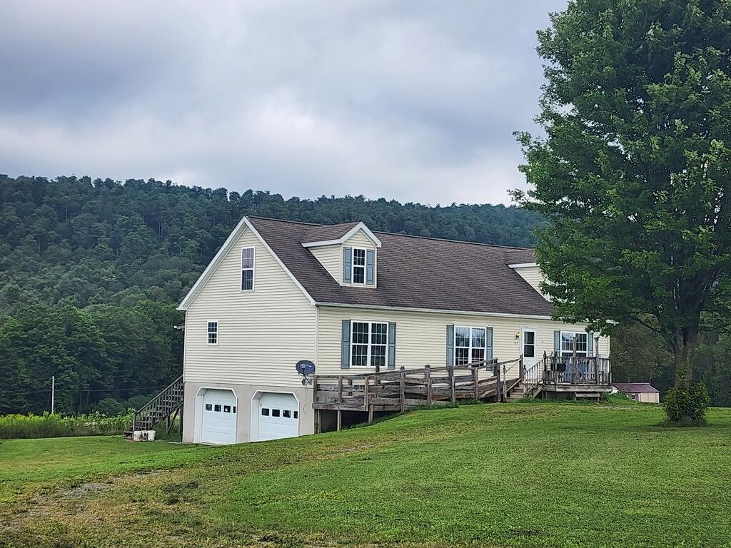104 Oak Lane