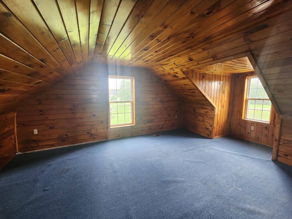 104 Oak Lane