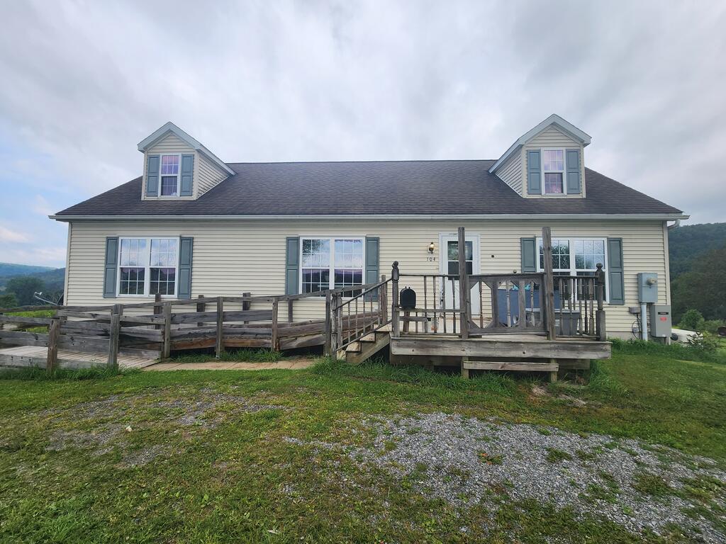 104 Oak Lane