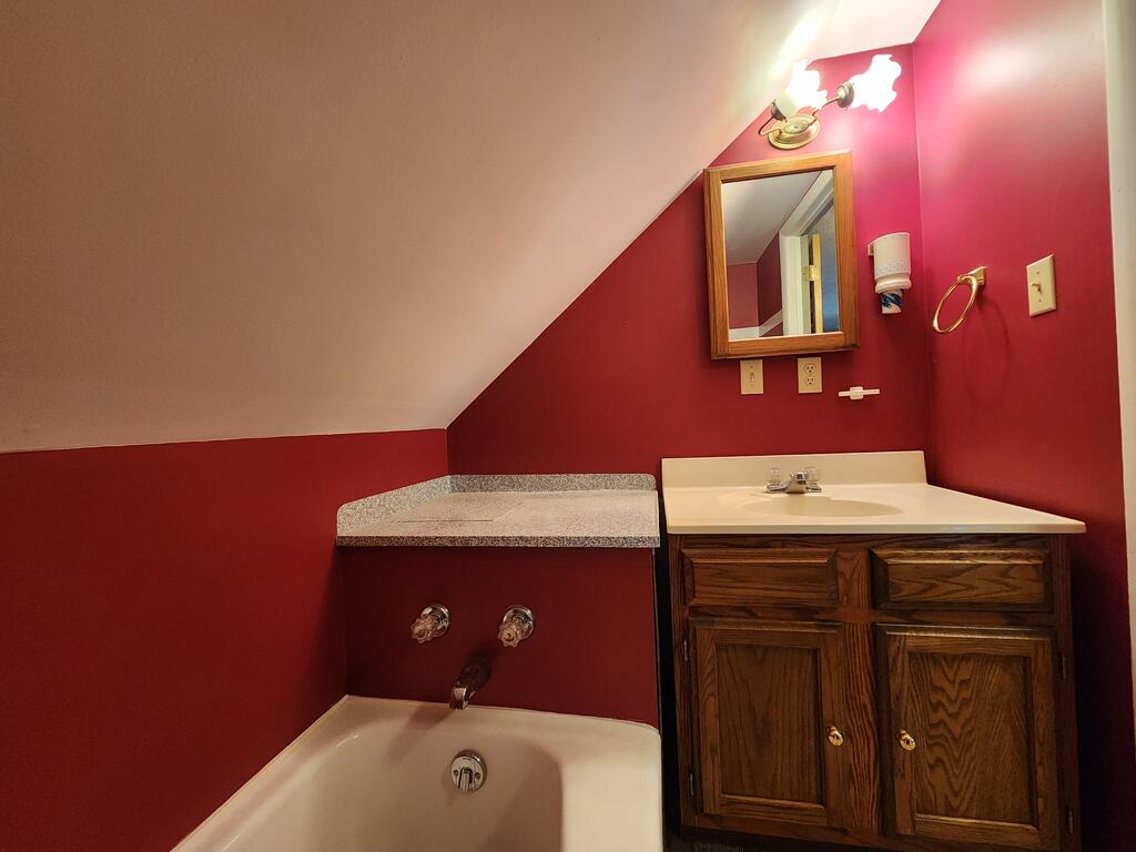 26 Jenkins Hill West