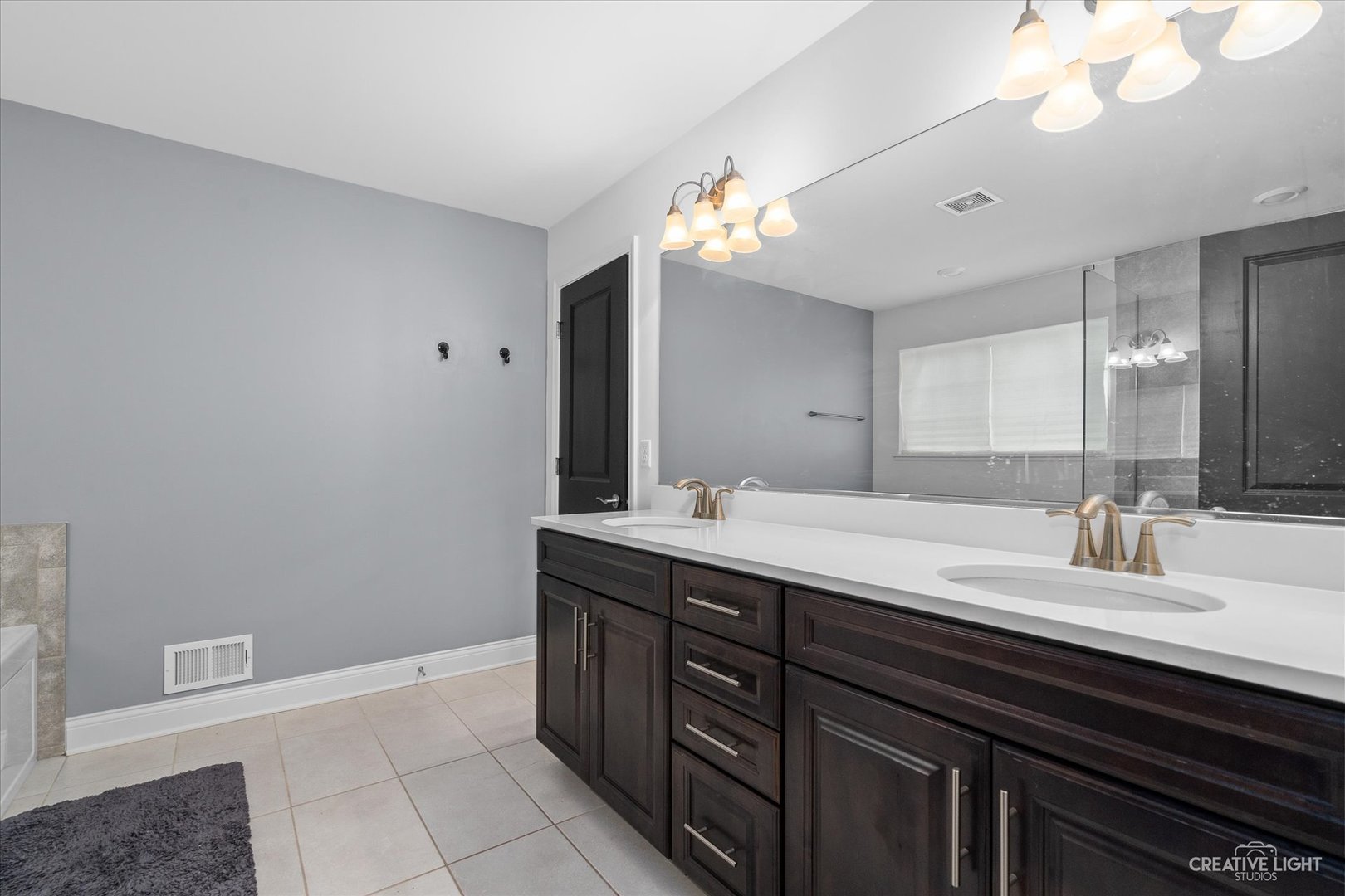 2142 Hartfield Avenue