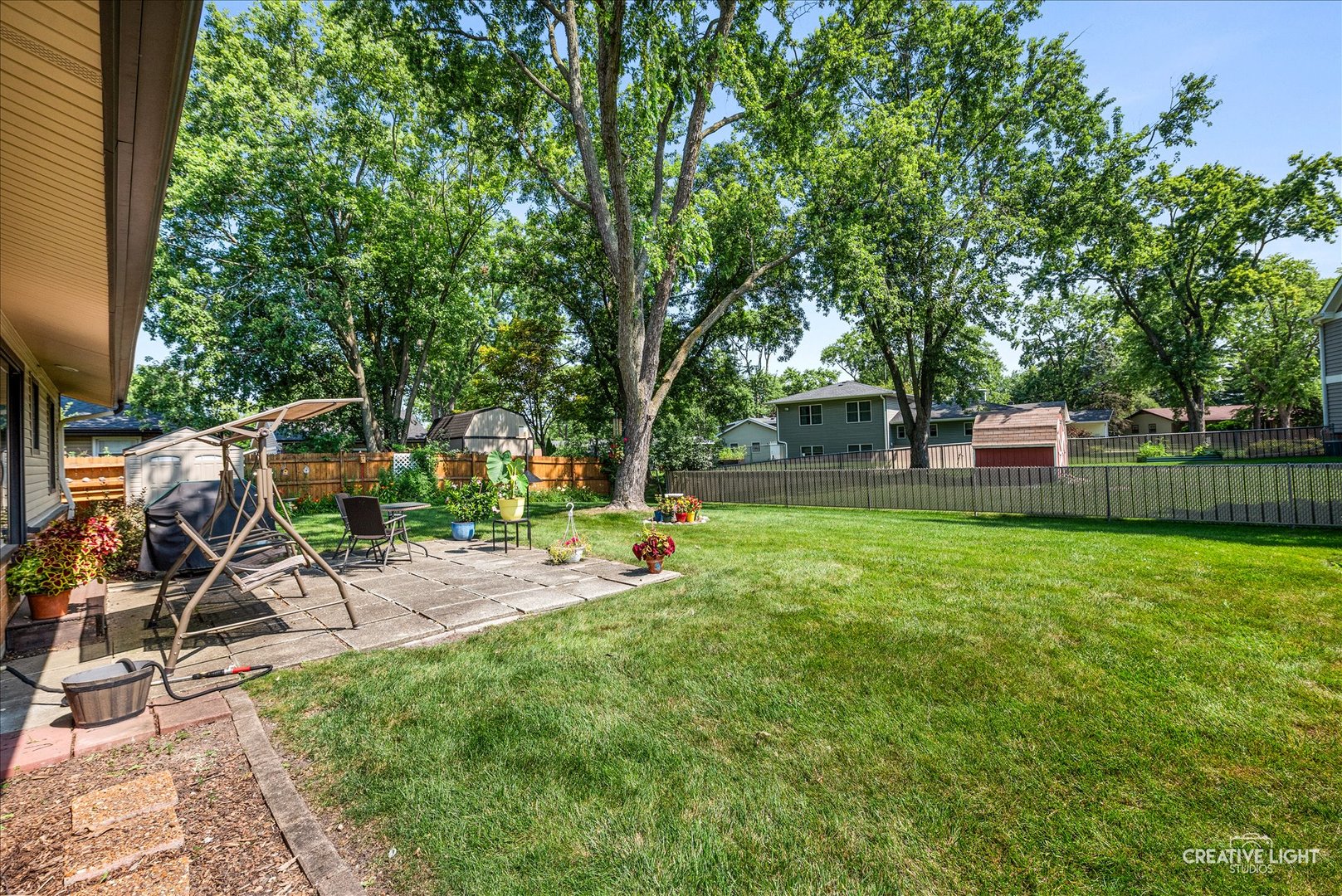 945 Victoria Lane