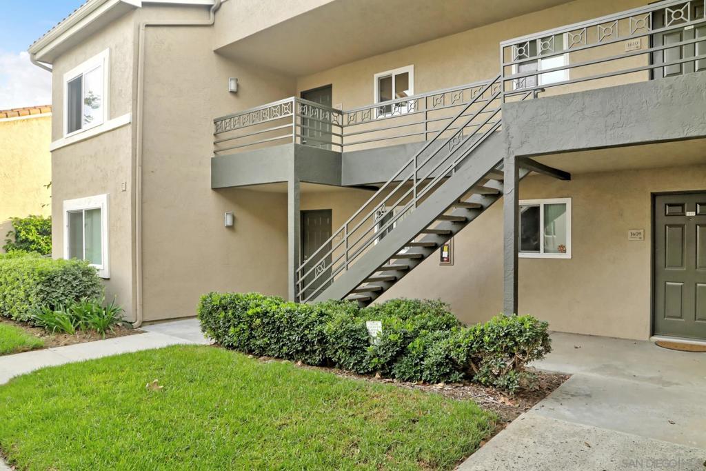 7505 Charmant Dr 1612