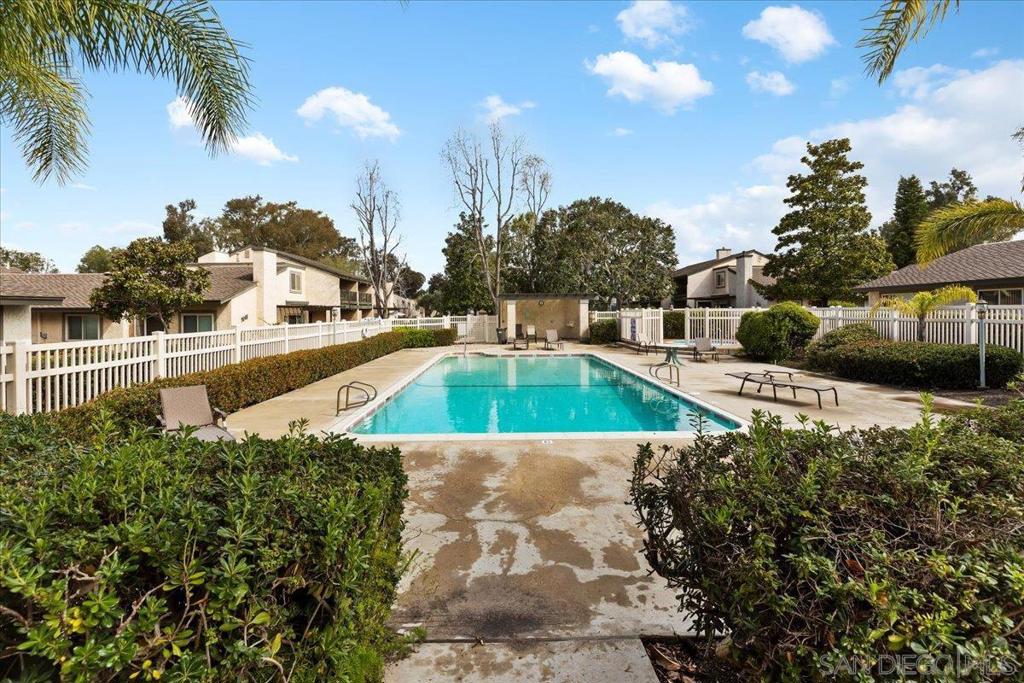 9840 Apple Tree Dr E