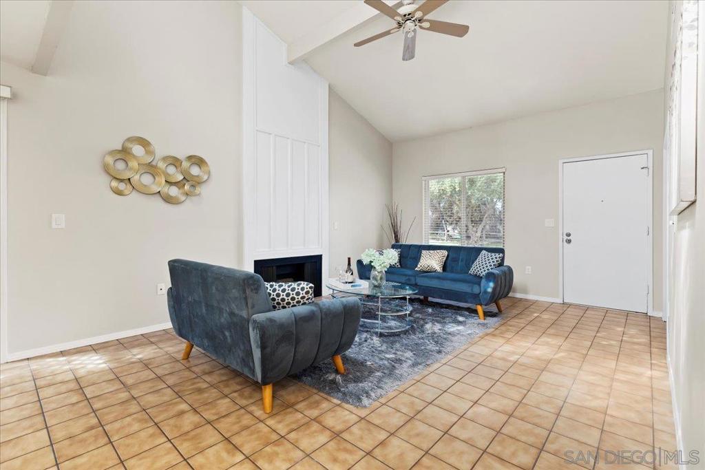 9840 Apple Tree Dr E