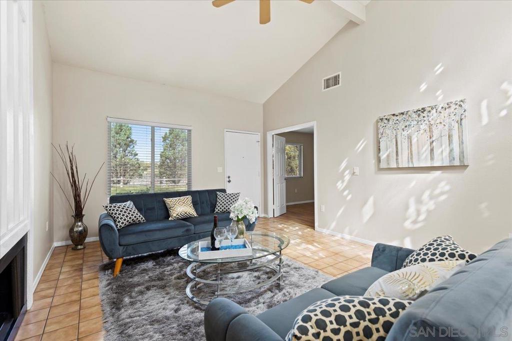 9840 Apple Tree Dr E