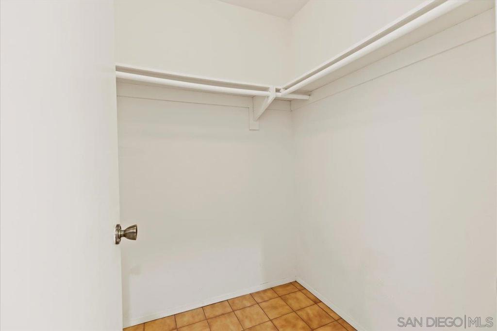 9840 Apple Tree Dr E