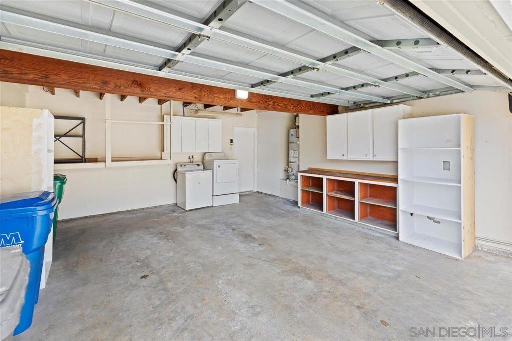 9840 Apple Tree Dr E