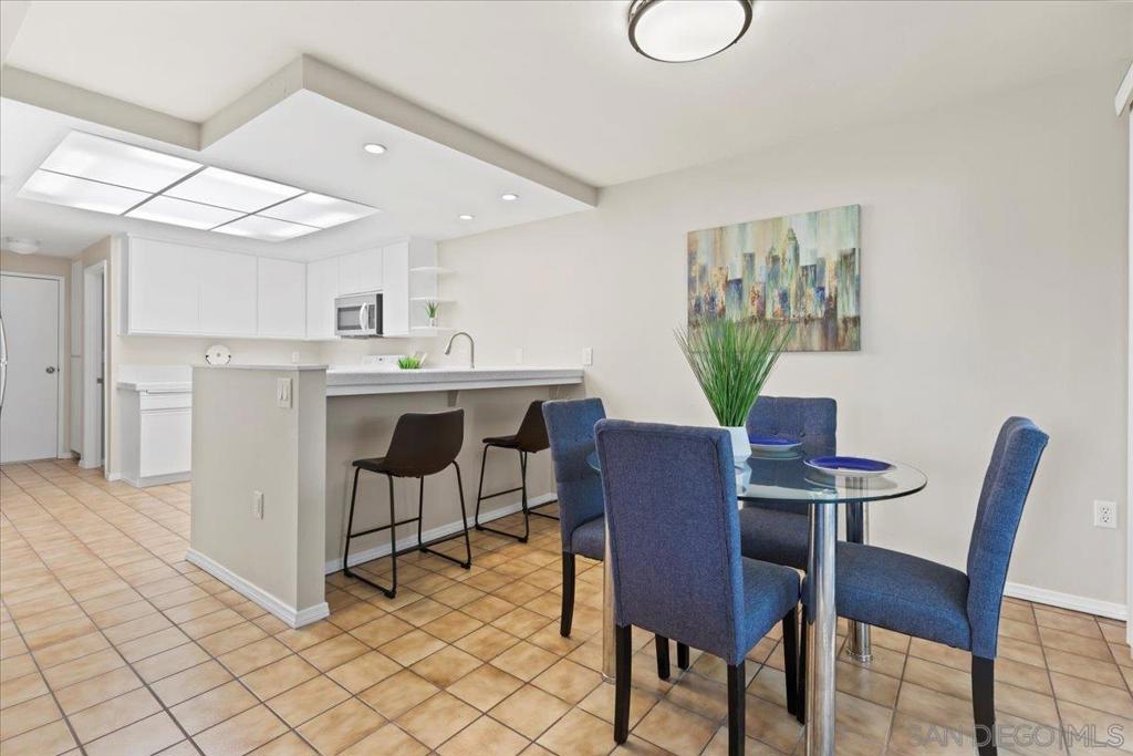 9840 Apple Tree Dr E