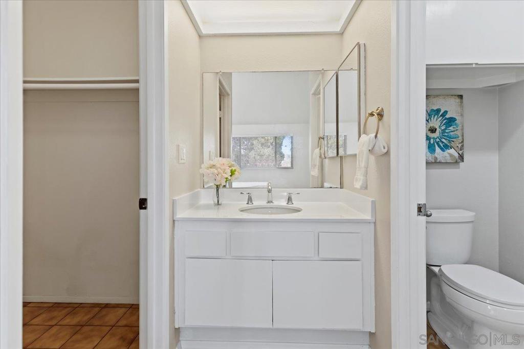 9840 Apple Tree Dr E