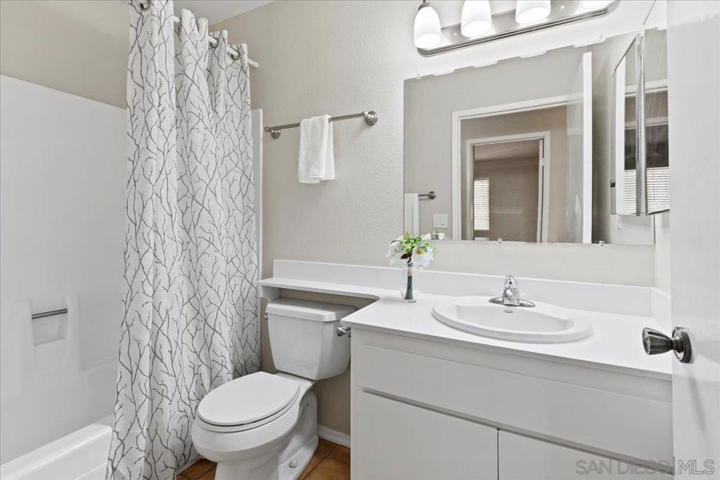 9840 Apple Tree Dr E