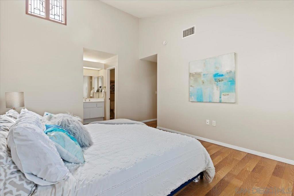 9840 Apple Tree Dr E