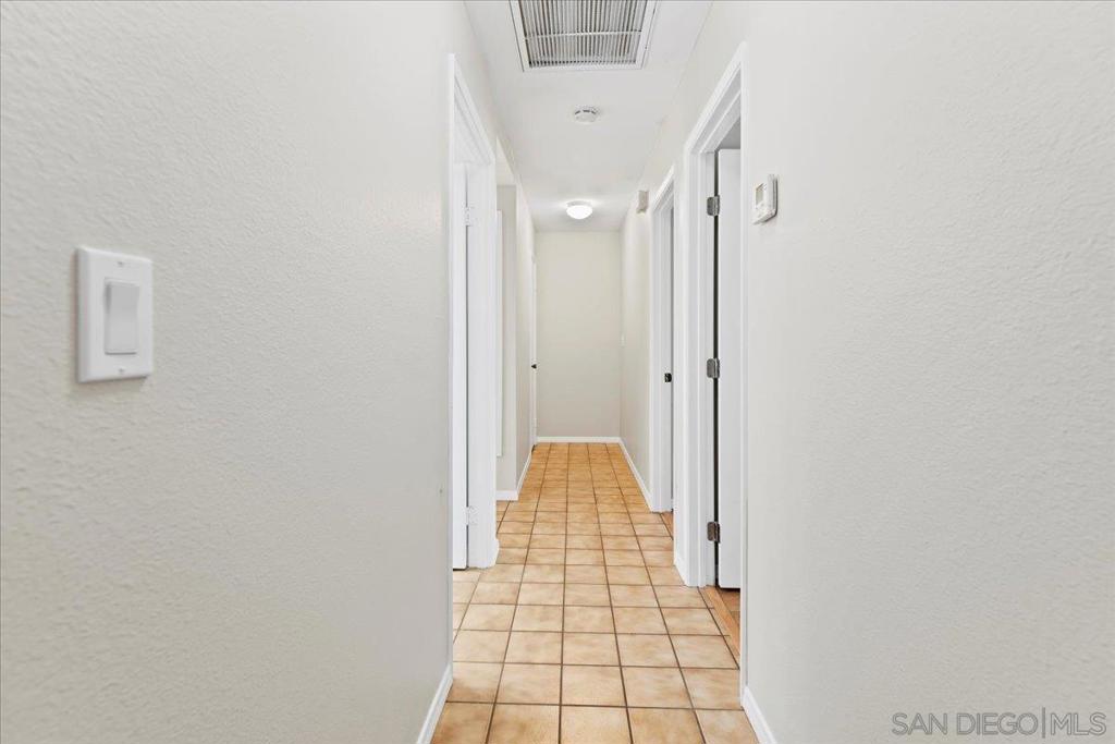 9840 Apple Tree Dr E