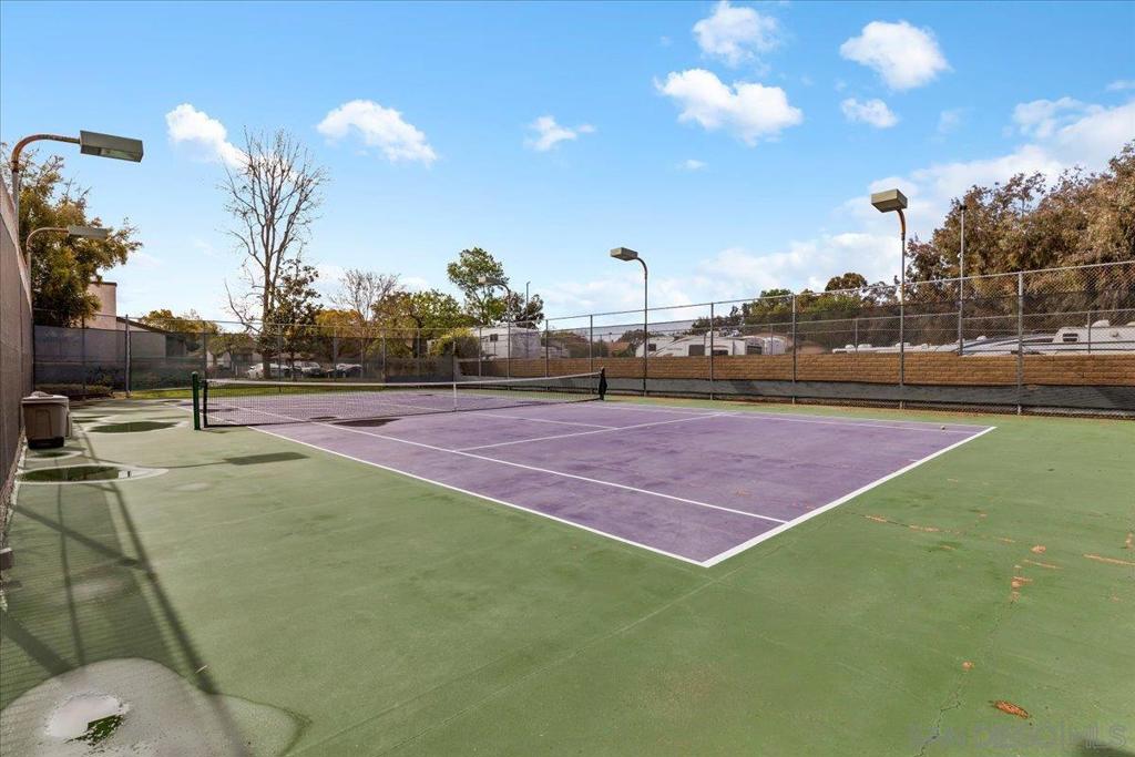 9840 Apple Tree Dr E