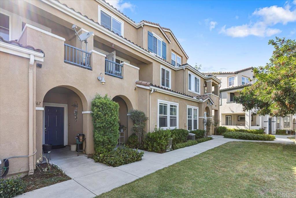 1463 Paseo Aurora