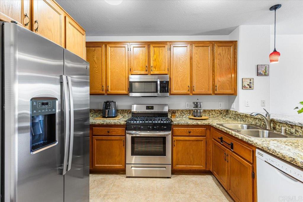 1463 Paseo Aurora