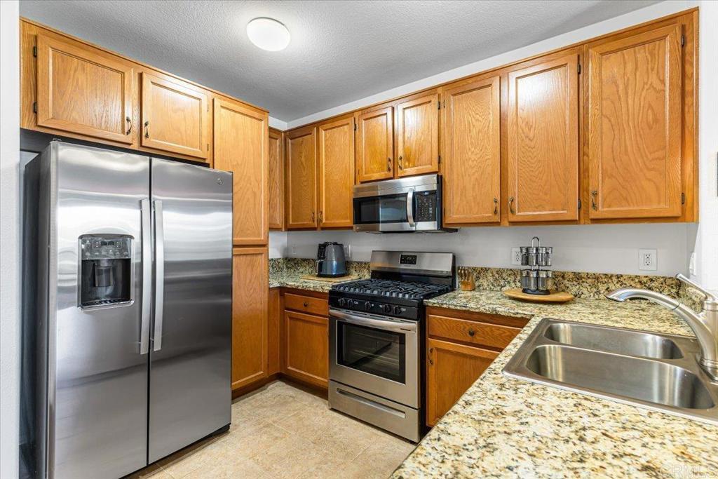 1463 Paseo Aurora