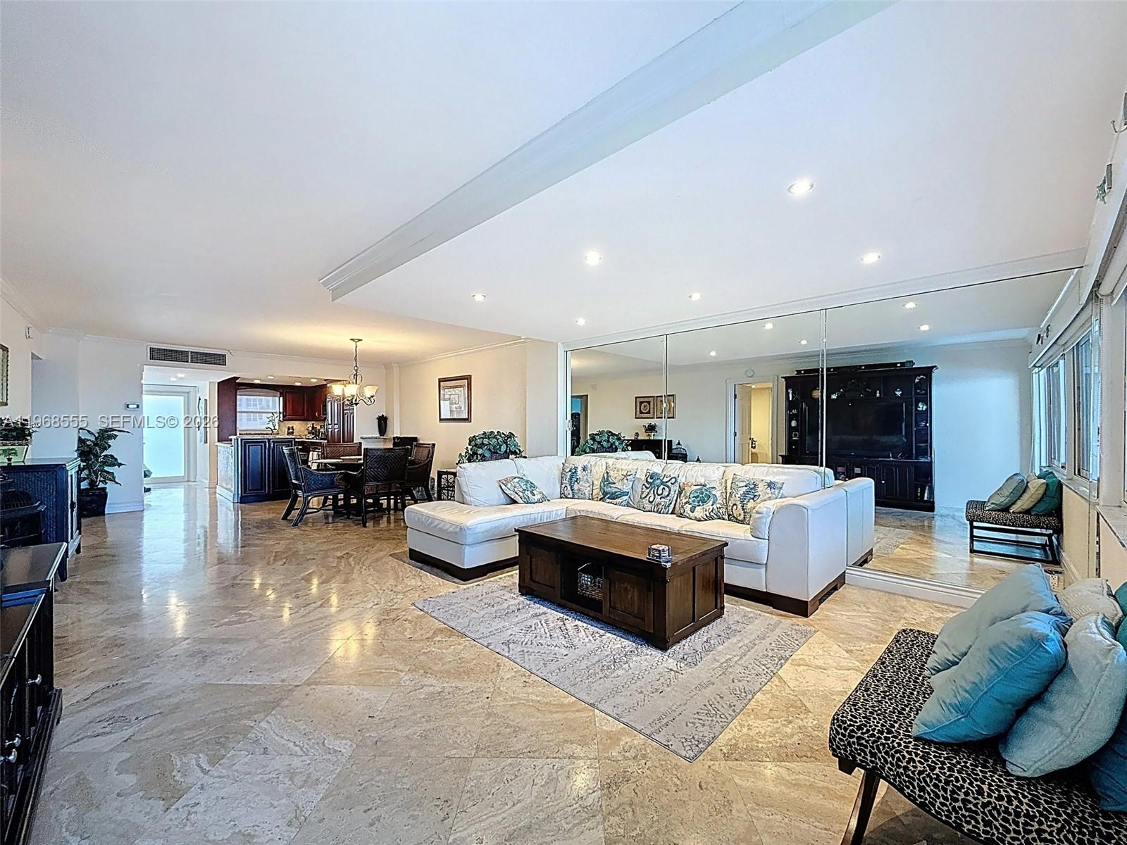 328 N Ocean Boulevard 1005
