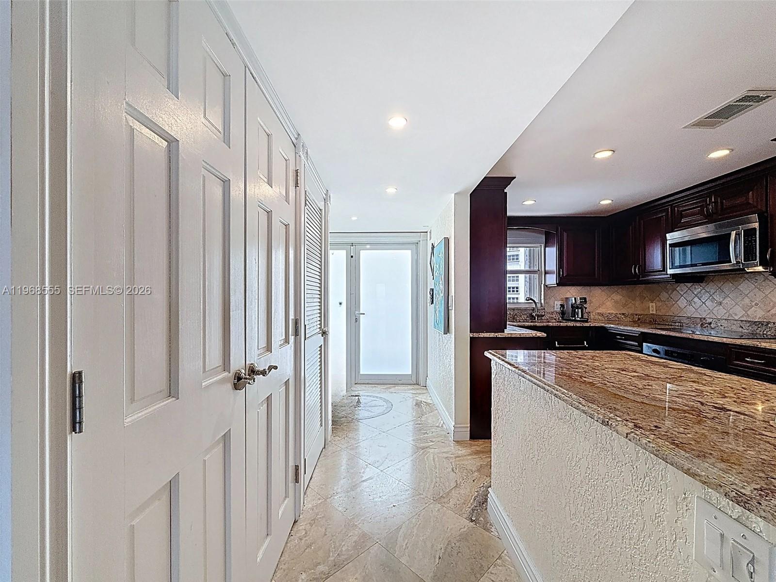 328 N Ocean Boulevard 1005