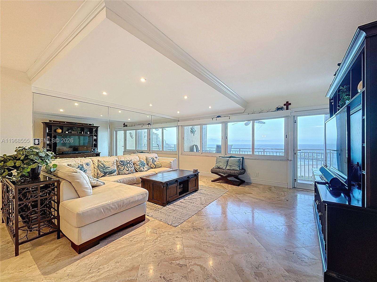 328 N Ocean Boulevard 1005