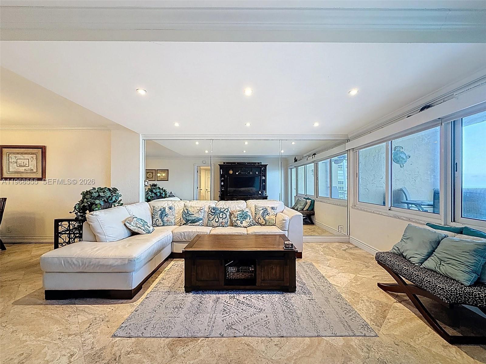 328 N Ocean Boulevard 1005