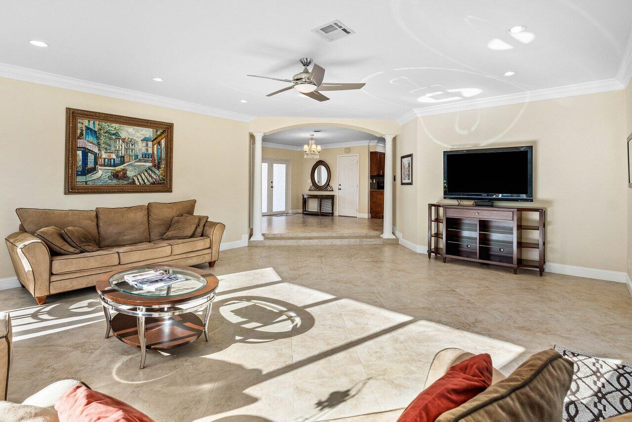 899 S Granada Drive