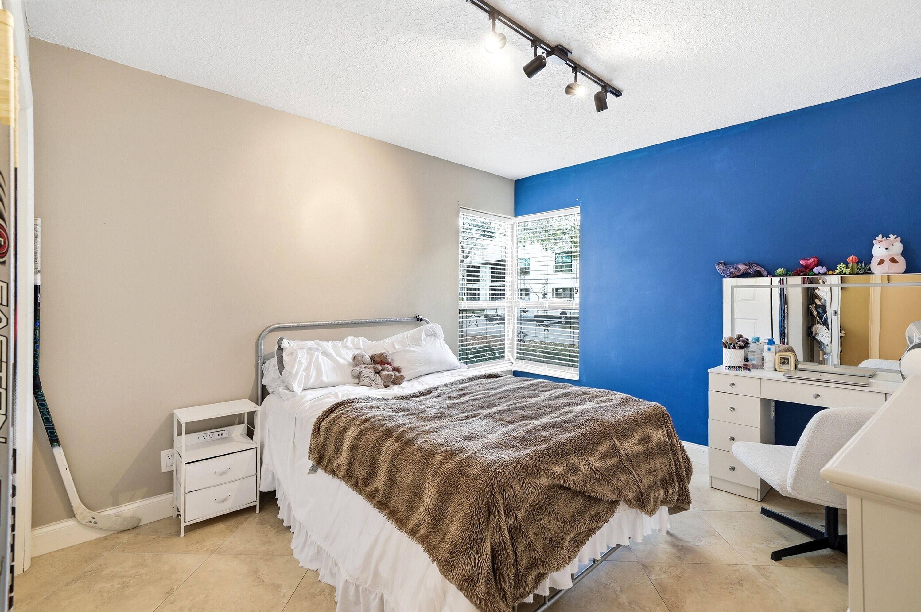 4045 Carambola Circle N 2928