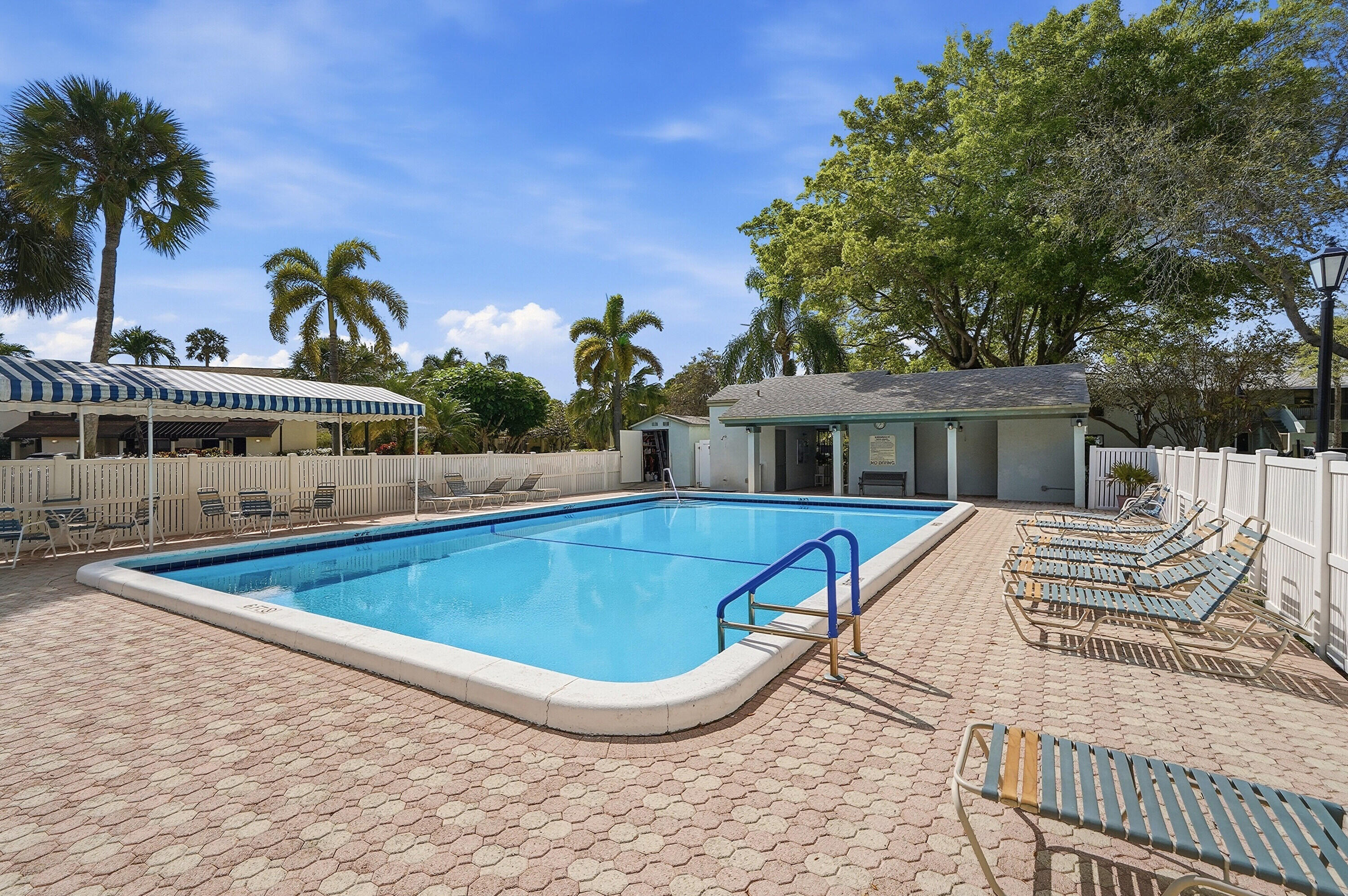 4045 Carambola Circle N 2928