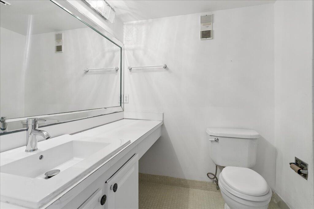 9491 Evergreen Place 108