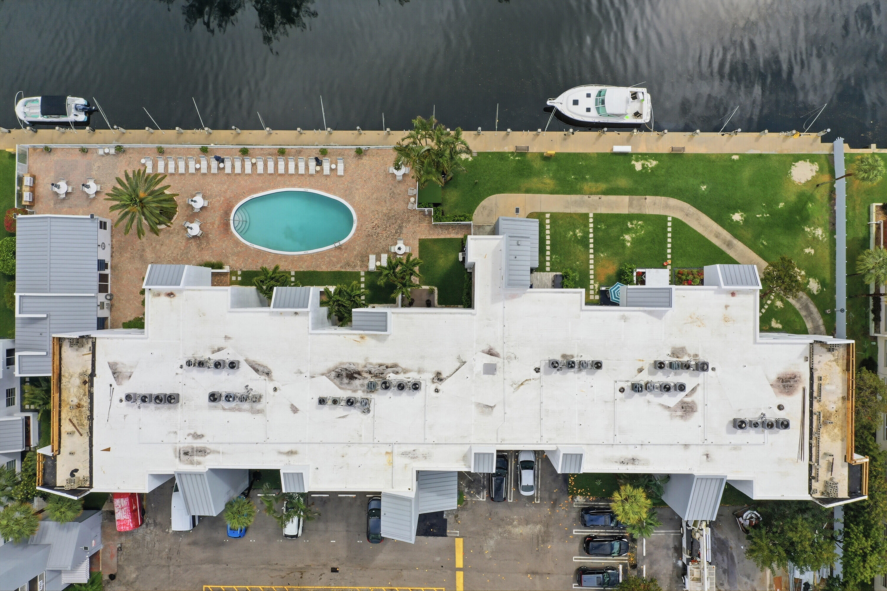 2860 NE 14th Street Causeway Unit 107