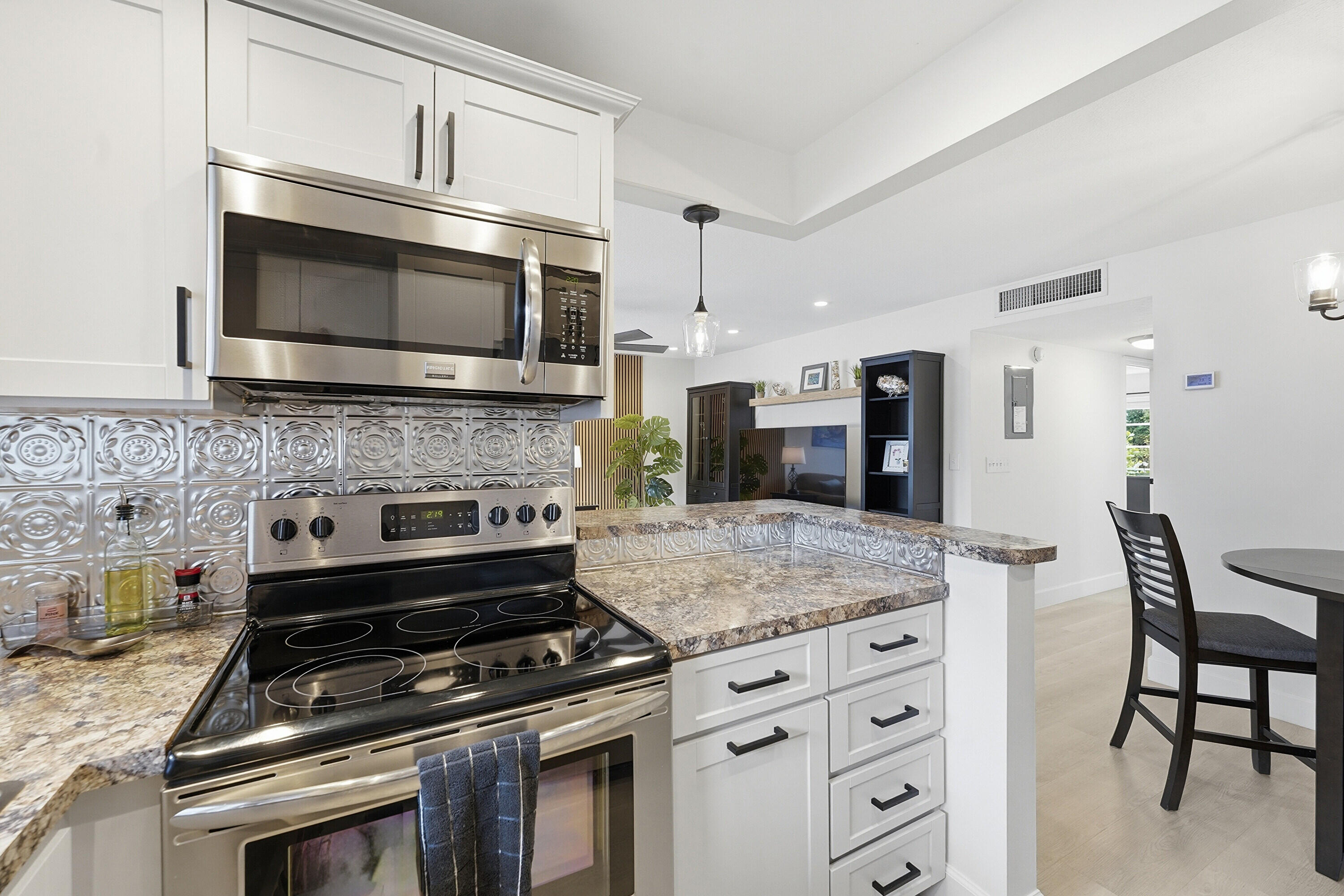 2860 NE 14th Street Causeway Unit 107