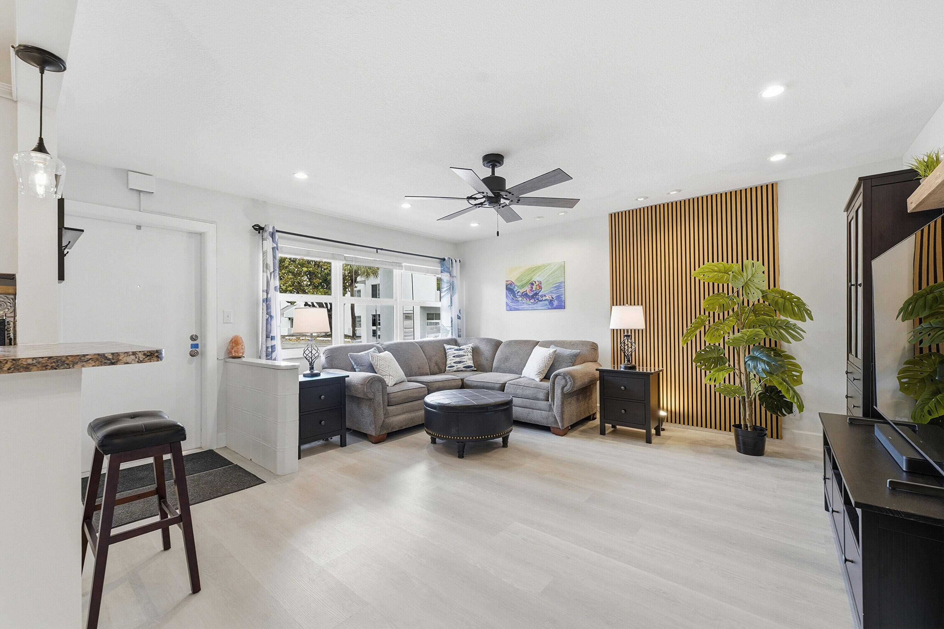2860 NE 14th Street Causeway Unit 107