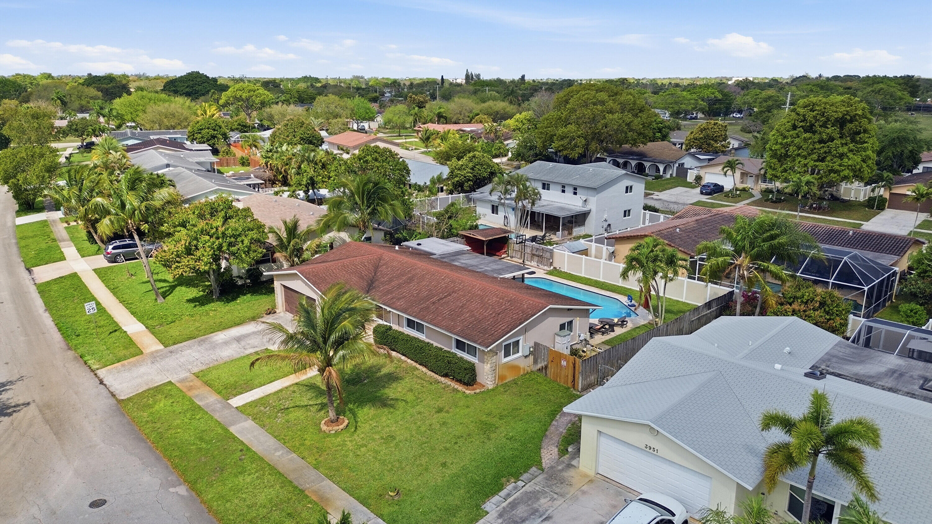 4001 NW 4th Court