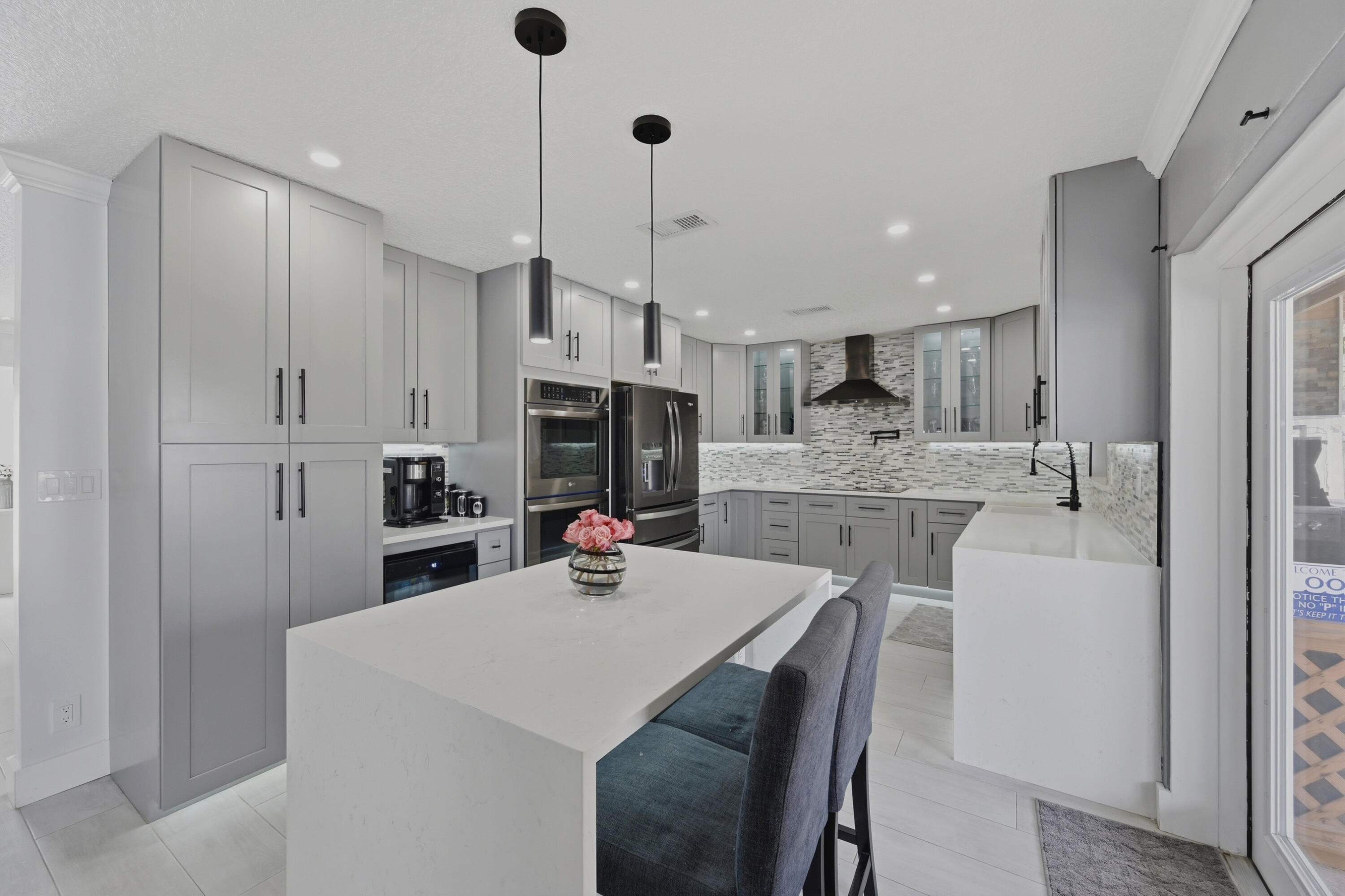 4001 NW 4th Court