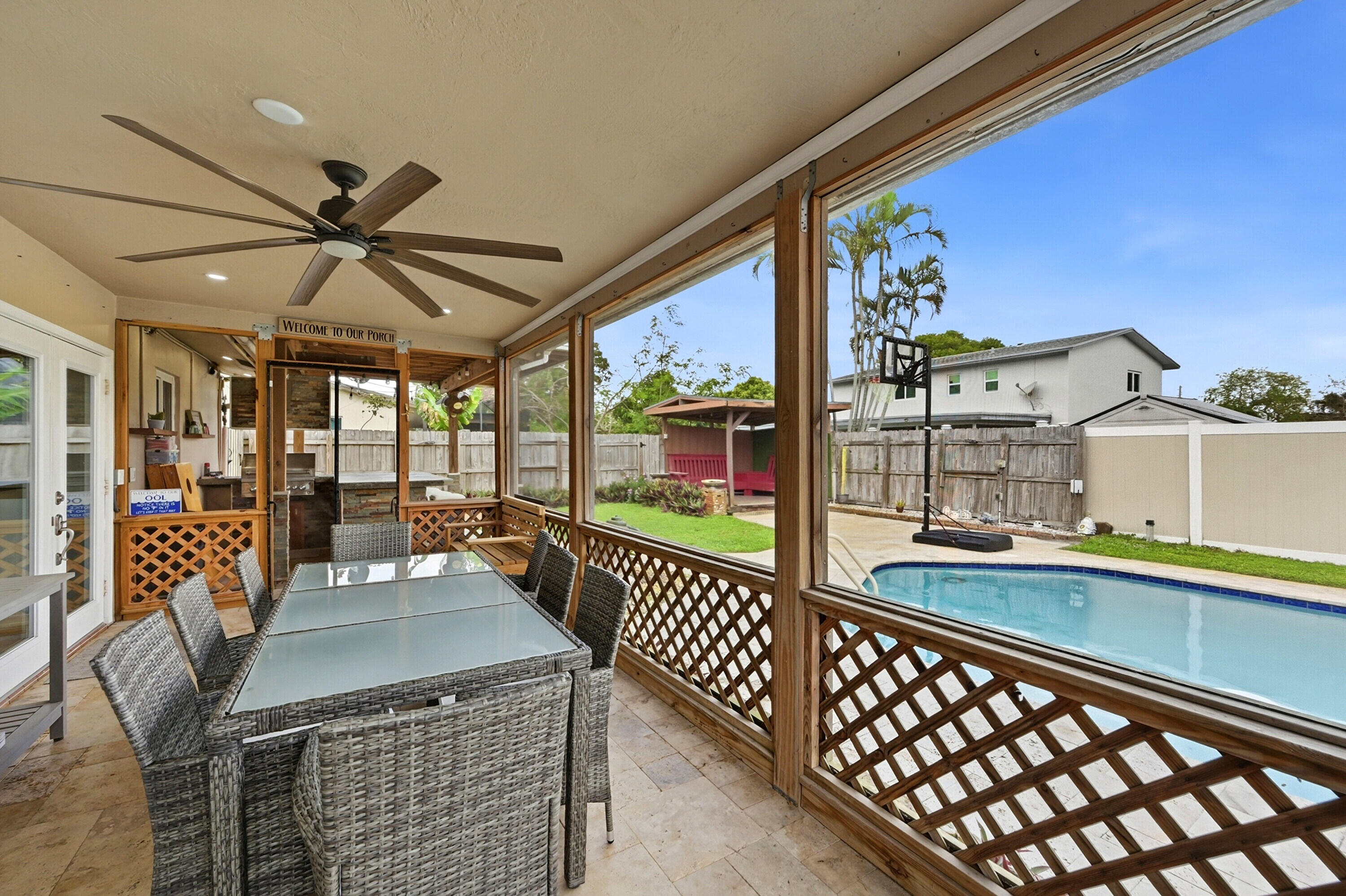 4001 NW 4th Court
