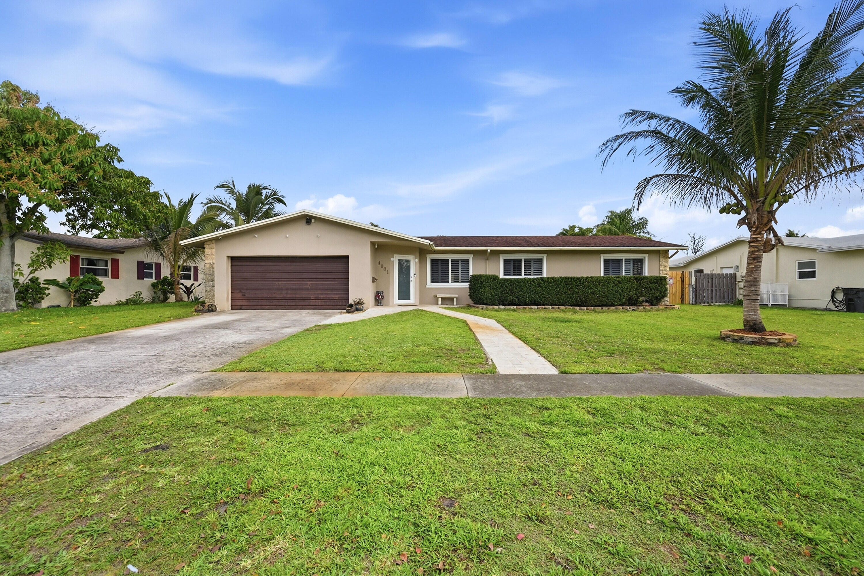 4001 NW 4th Court