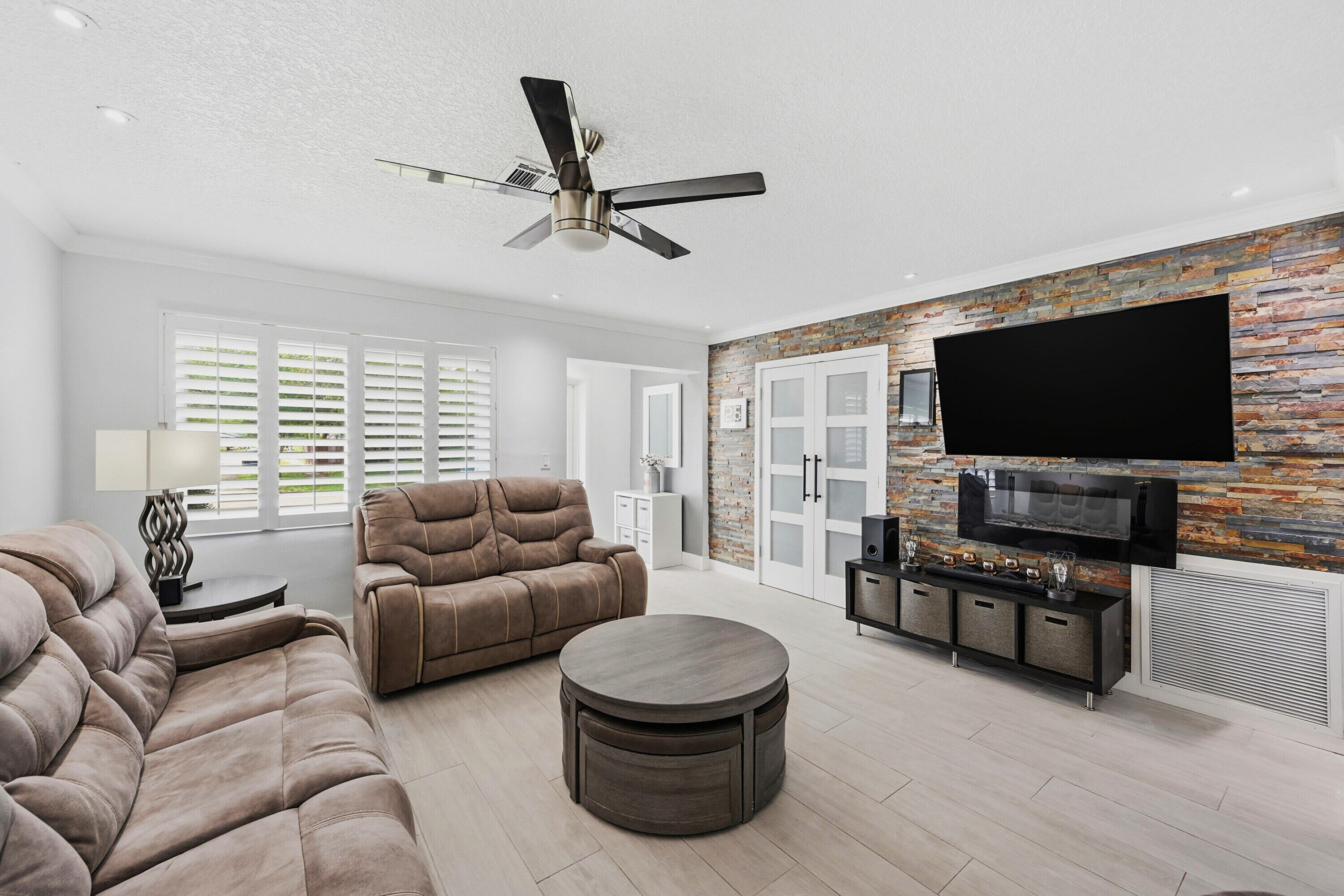 4001 NW 4th Court