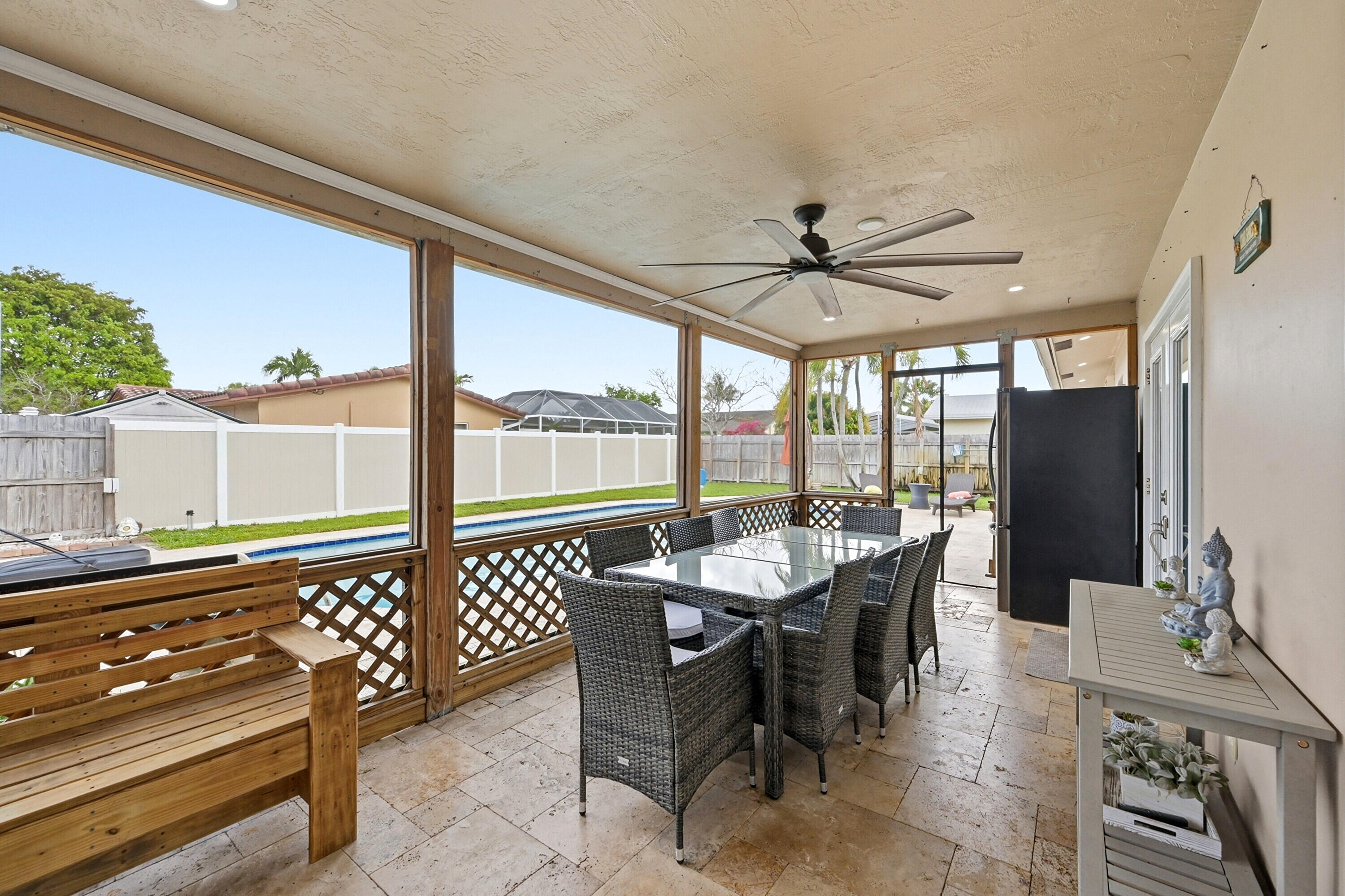 4001 NW 4th Court