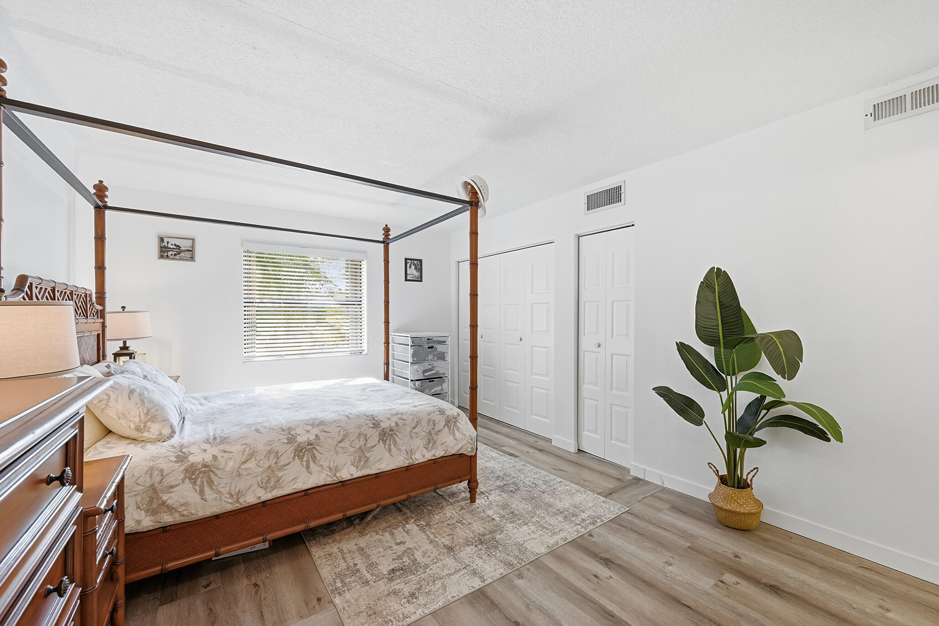 6755 W Broward Boulevard 304
