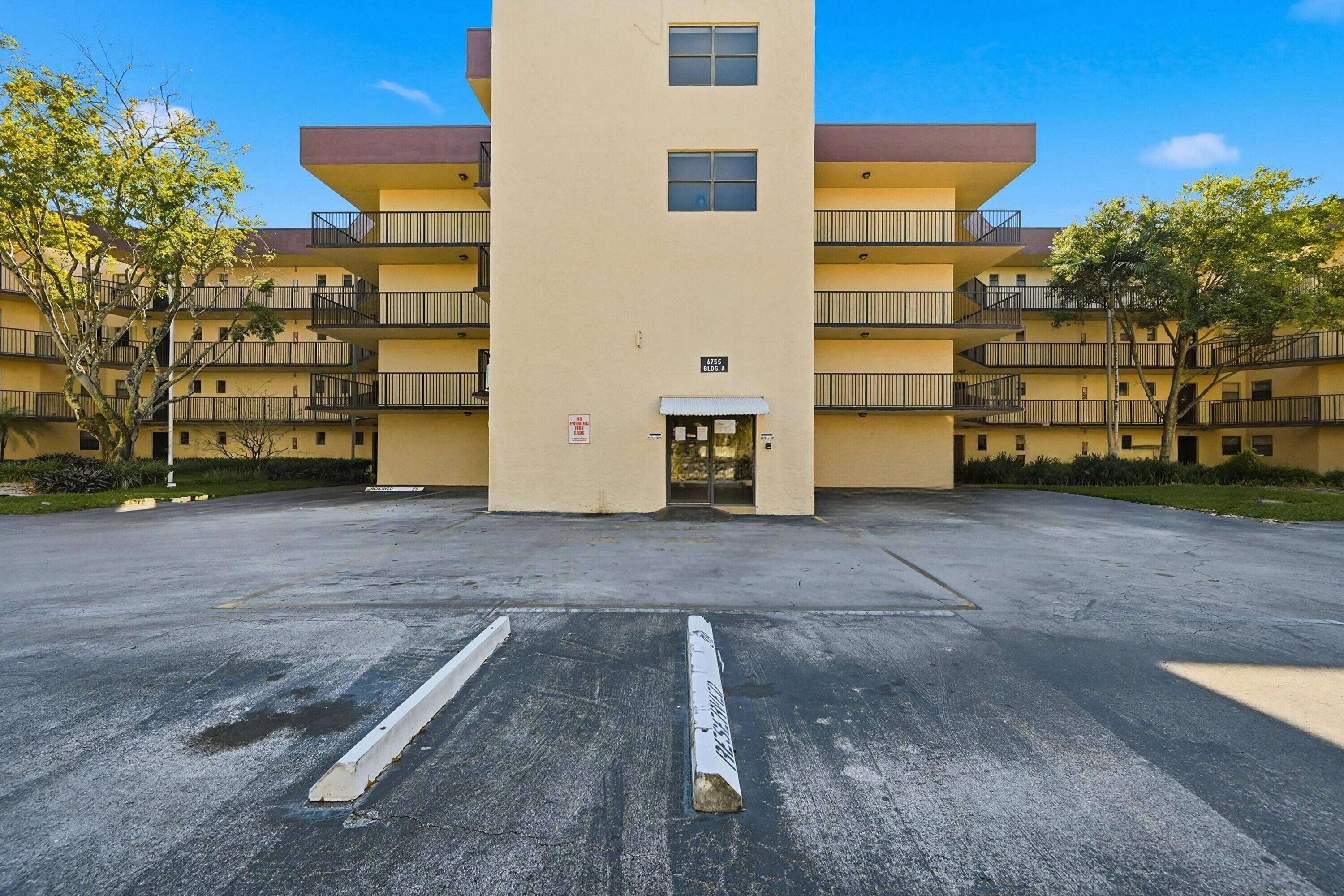 6755 W Broward Boulevard 304