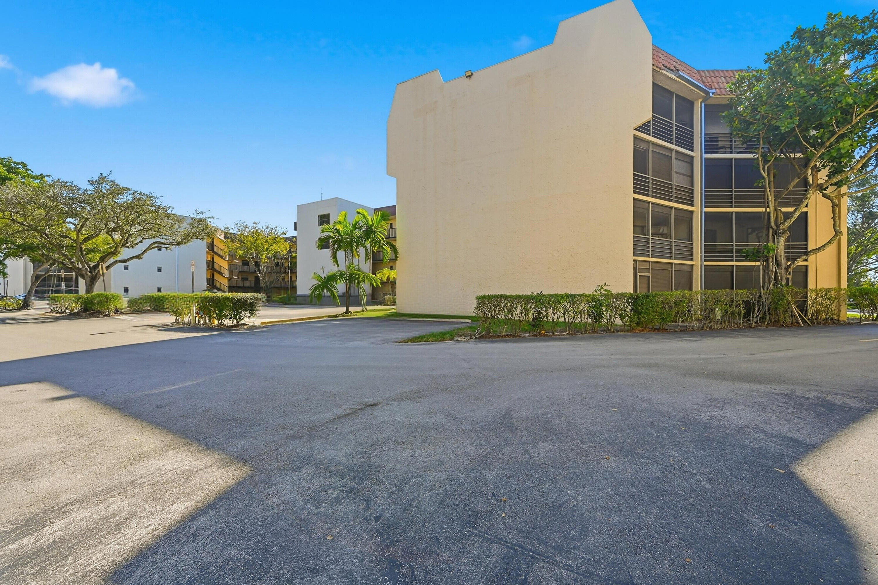 6755 W Broward Boulevard 304